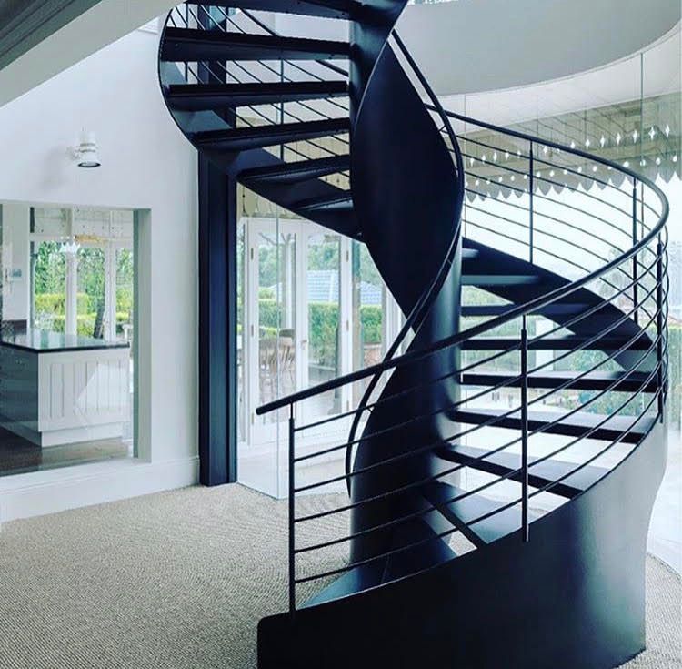 High-Gloss Metal Painting Sydney